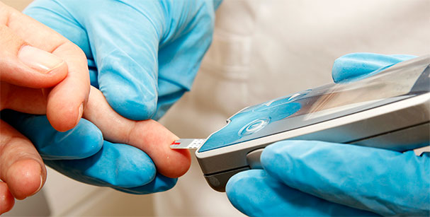 a cukorbetegség kezelése és diagnosztikai központ vércukorszintmérő tesztcsík lejárt